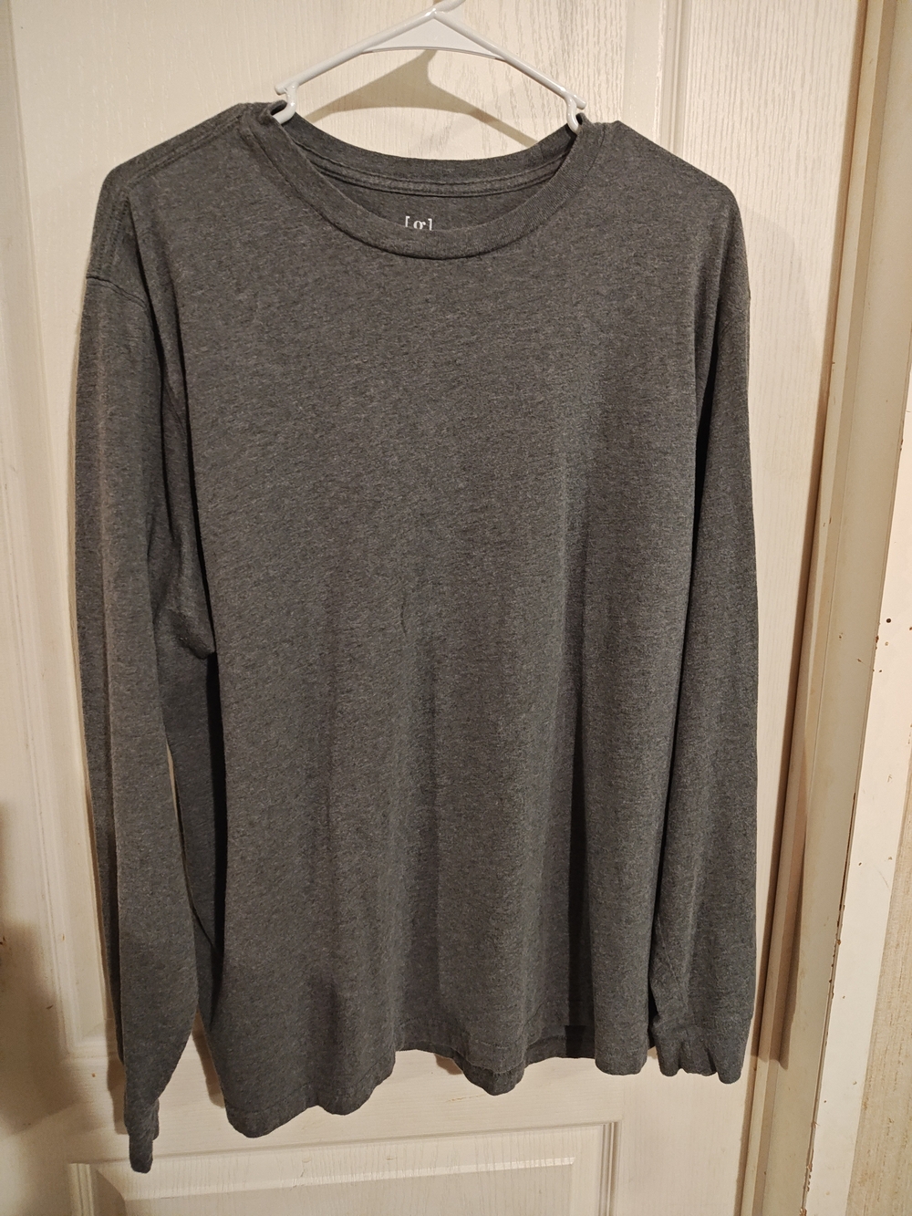 George Men's Long-Sleeve Crewneck Shirt - Dark Gray